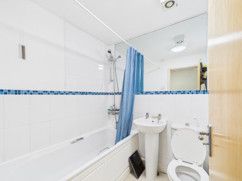 Images for Rosebay Gardens, Gloucestershire GL51 0WP