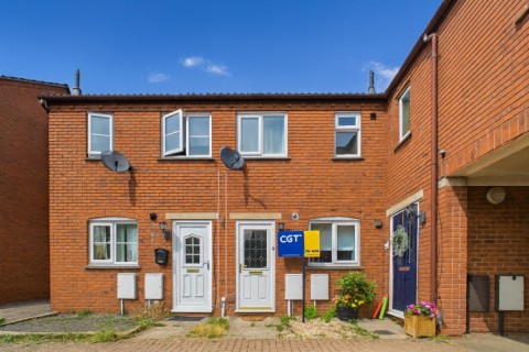 View Full Details for 4 Longfield, Quedgeley, Gloucester, GL2 3NQ, UK