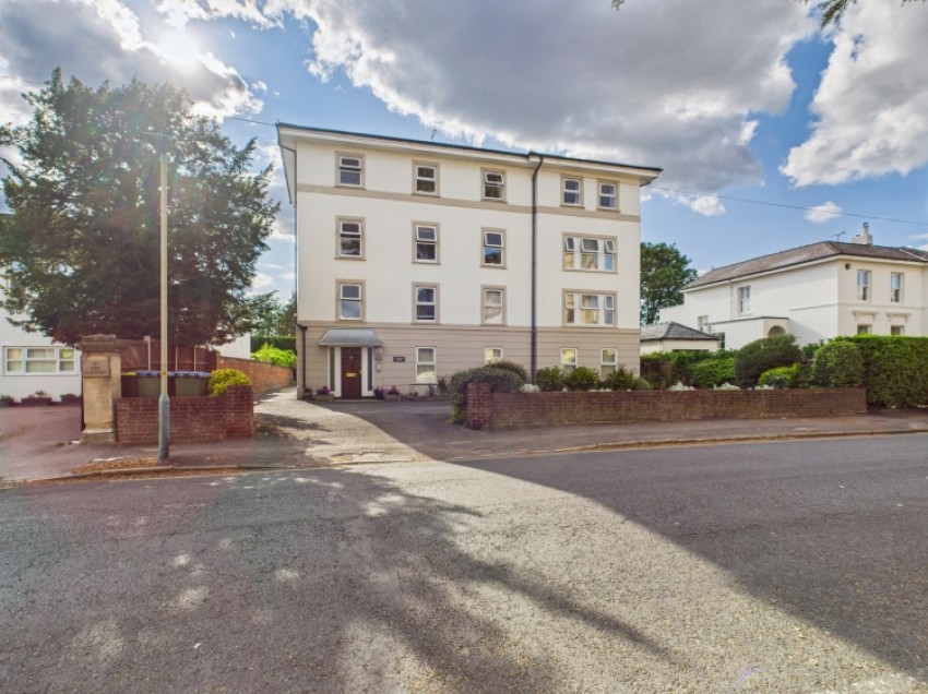 Images for Codenham Lodge, Cheltenham GL51 3AB