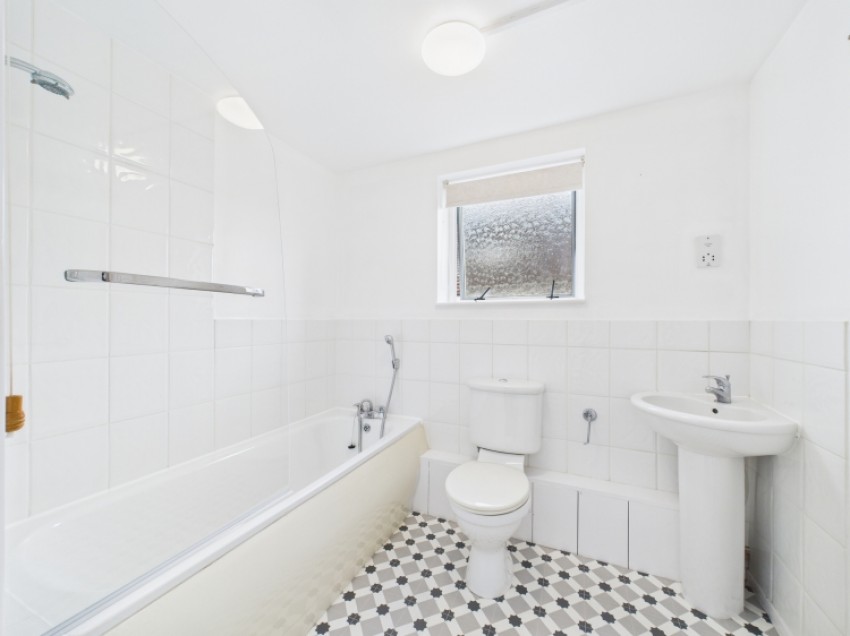 Images for Codenham Lodge, Cheltenham GL51 3AB