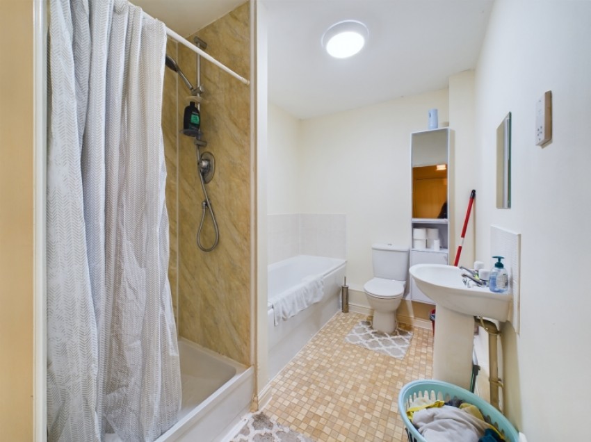 Images for Victoria House Mayhill Way, Gloucester GL1