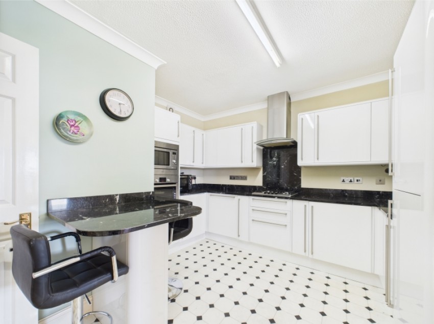 Images for 10 Queens Parade, Cheltenham GL50