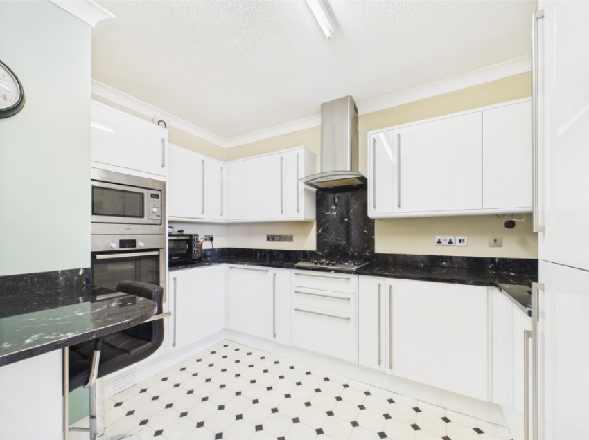 Images for 10 Queens Parade, Cheltenham GL50