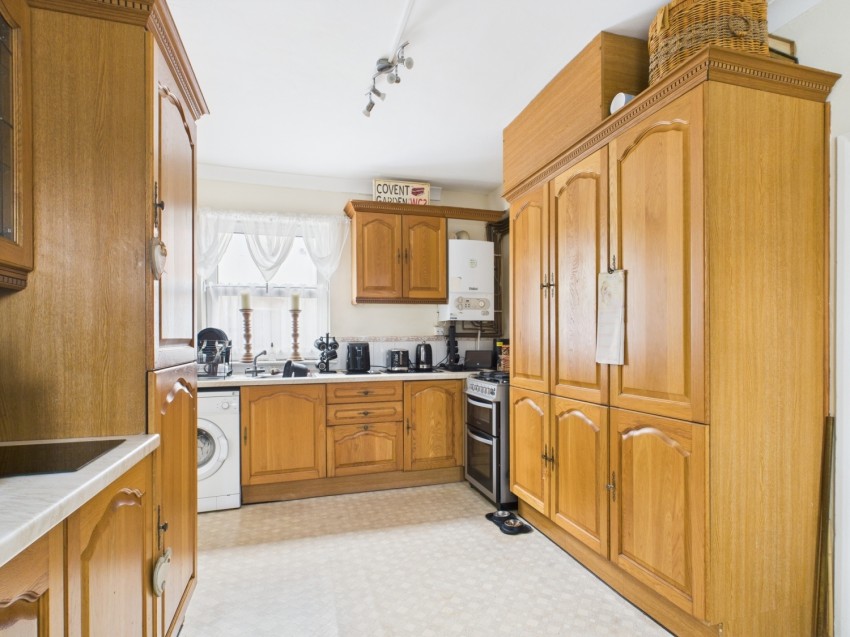 Images for Charlton Lawn Cudnall Street