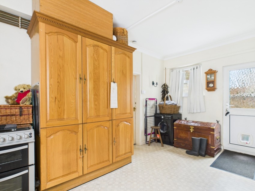 Images for Charlton Lawn Cudnall Street