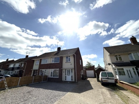 View Full Details for 8 Knights Way, Tewkesbury, Gloucestershire, GL20 8DY, UK