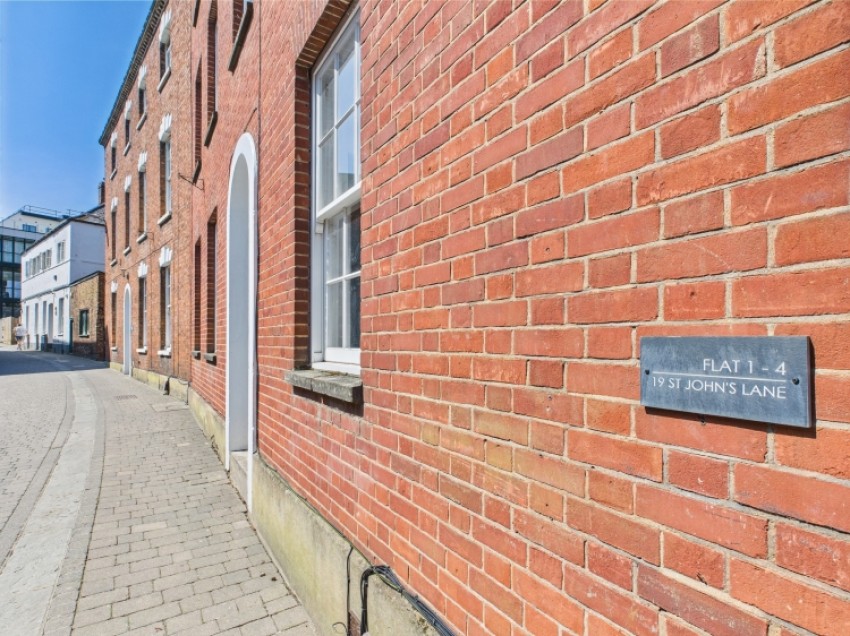 Images for 19 St. Johns Lane, Gloucester GL1 2AT