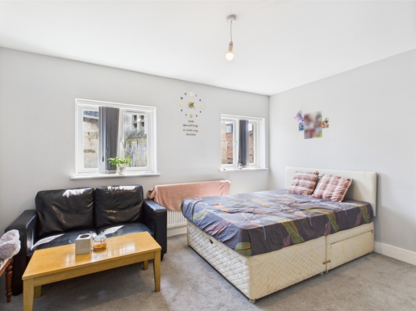 Images for 19 St. Johns Lane, Gloucester GL1