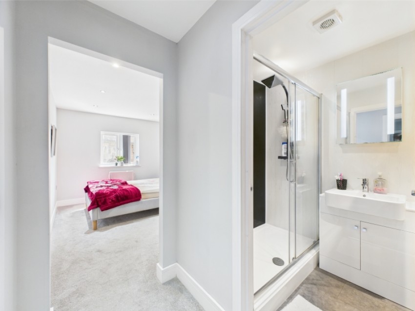 Images for 19 St. Johns Lane, Gloucester GL1