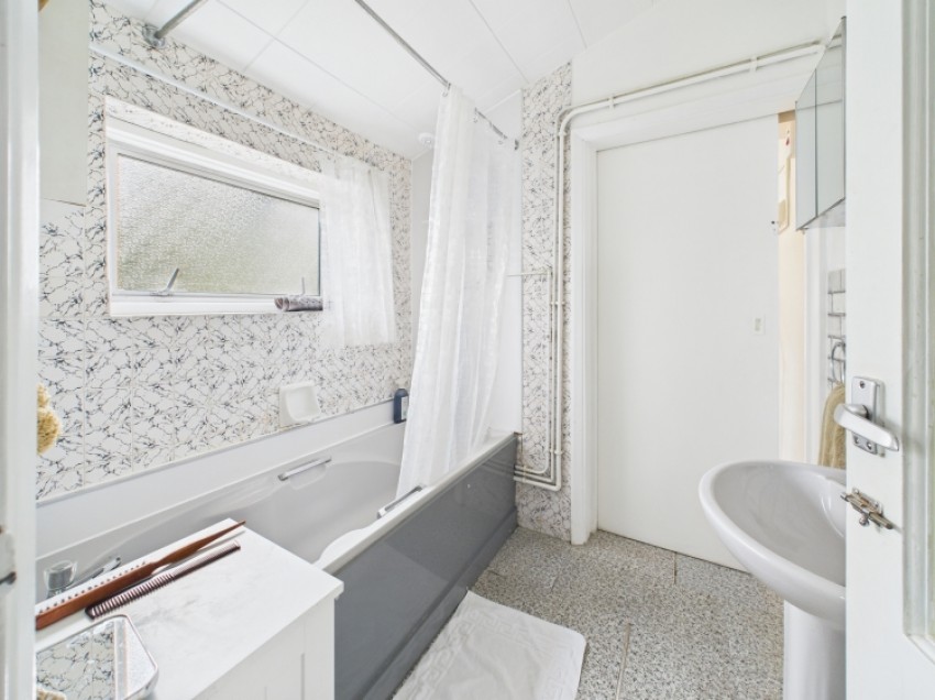 Images for Grange Road, Billericay CM11