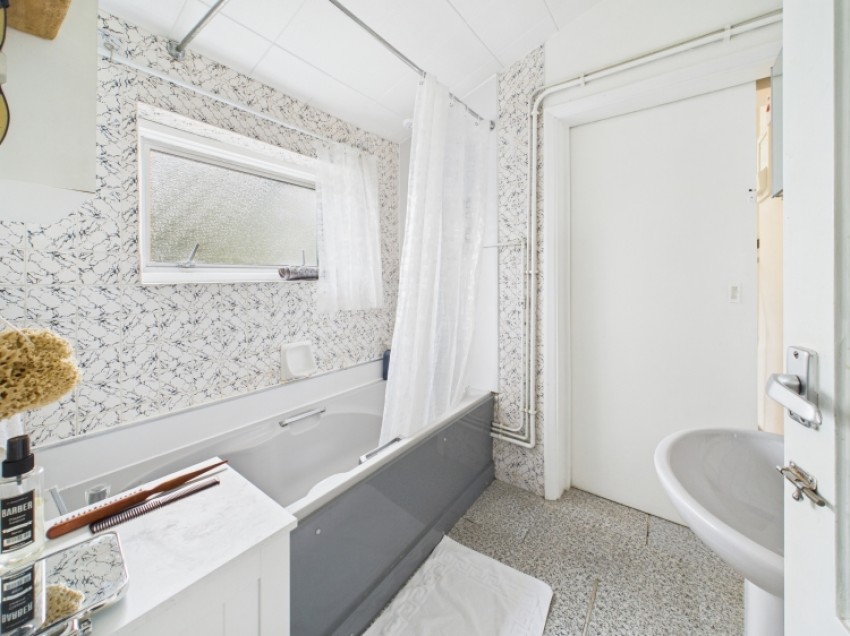 Images for Grange Road, Billericay CM11