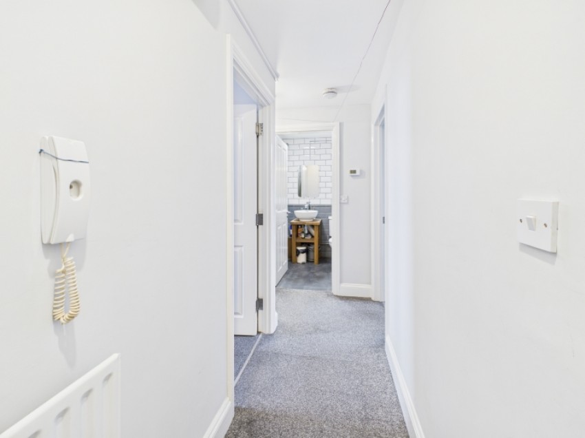 Images for 21 Brunswick Square, Gloucester GL1