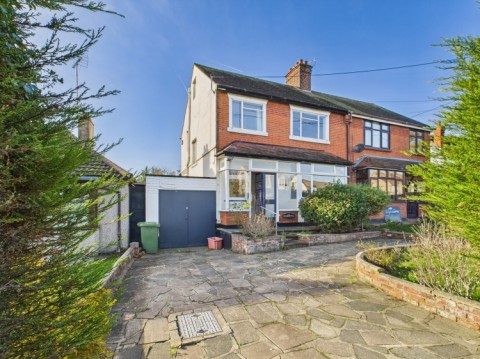 View Full Details for 88 Grange Road, Billericay, Essex, CM11 2RL, UK