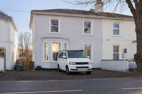 View Full Details for 302 Gloucester Road, Cheltenham, Gloucestershire, GL51 7AG, UK