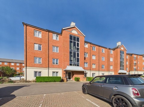 View Full Details for Flat 3 8 Great Western Road, Gloucester, Gloucestershire, GL1 3PP, UK